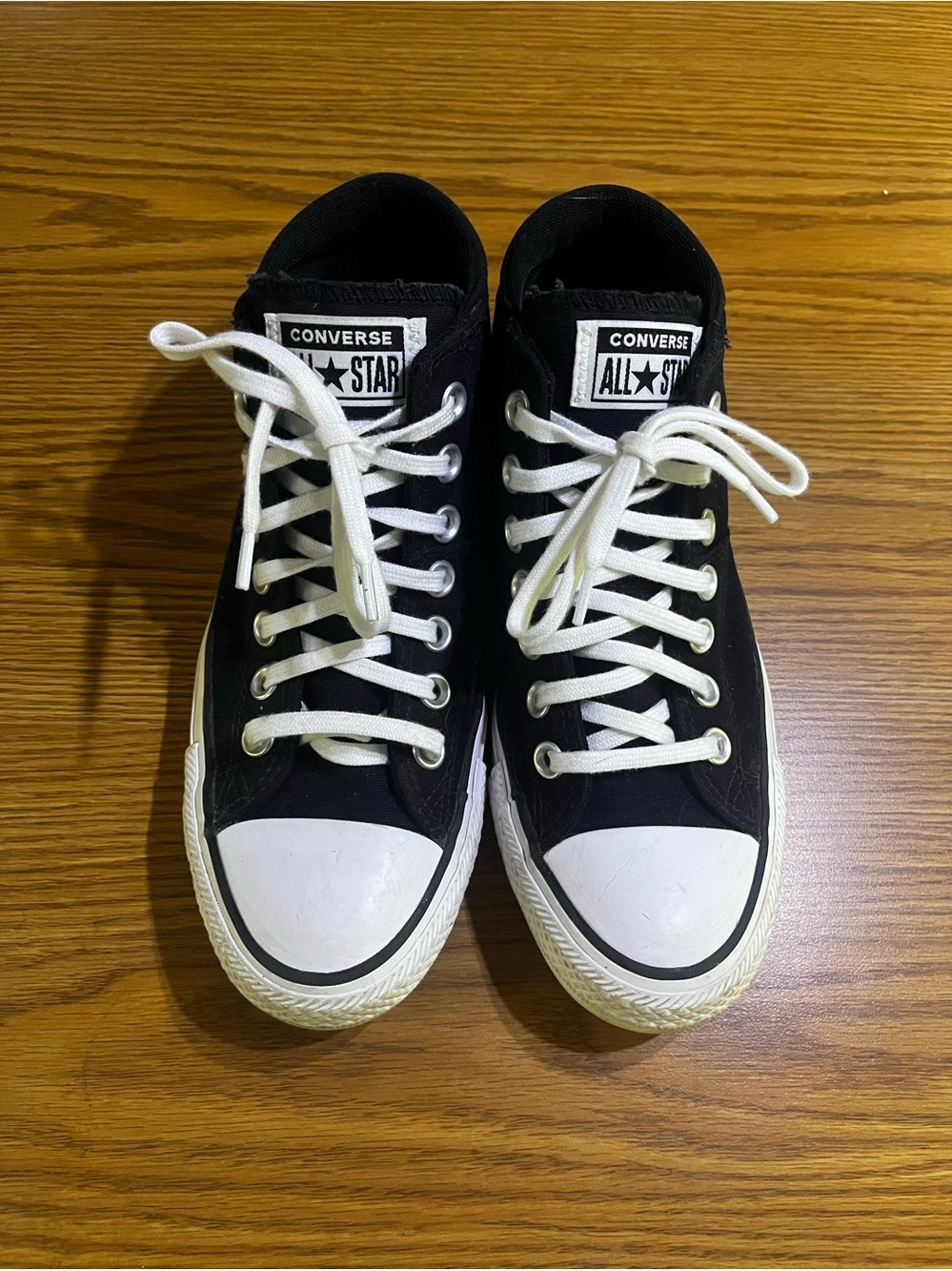 Converse Black and White Low-Top Canvas Sneakers Size 7